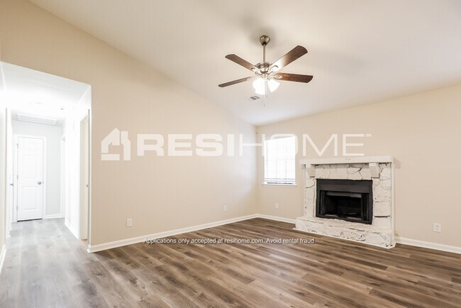 Building Photo - 7885 Taylor Cir