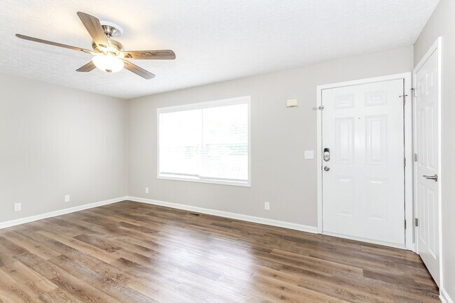 Foto del edificio - 5225 Milhaven Ln