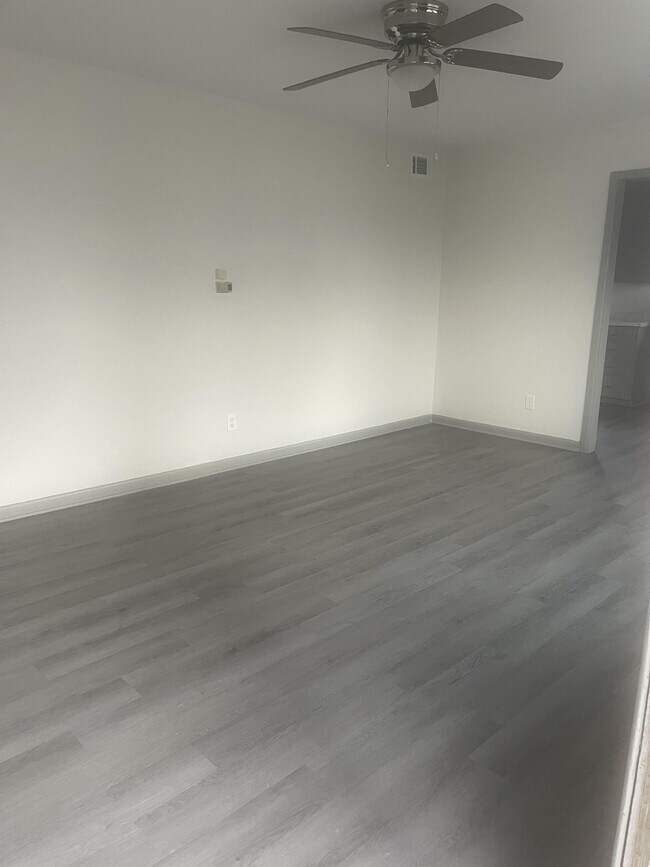 Foto del edificio - 809 N Kokomo Ave