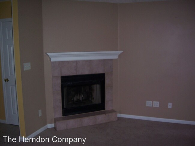 Building Photo - 3 br, 2 bath House - 4255 Shadowwood Drive