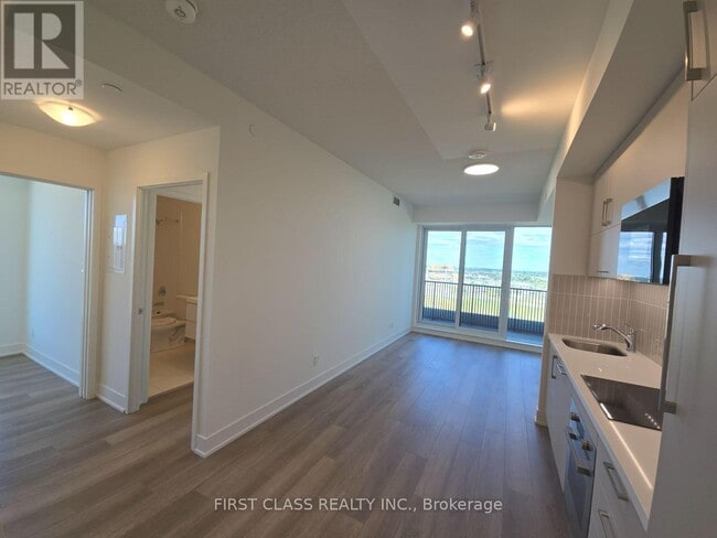 Building Photo - 56-1556 Andre de Grasse St