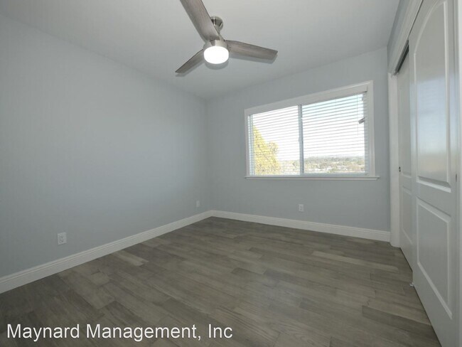 Foto del edificio - 4 br, 2 bath House - 516 Perry St.