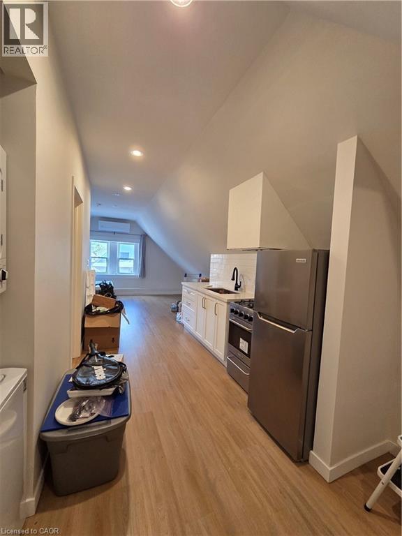 Building Photo - 30 Stirton St