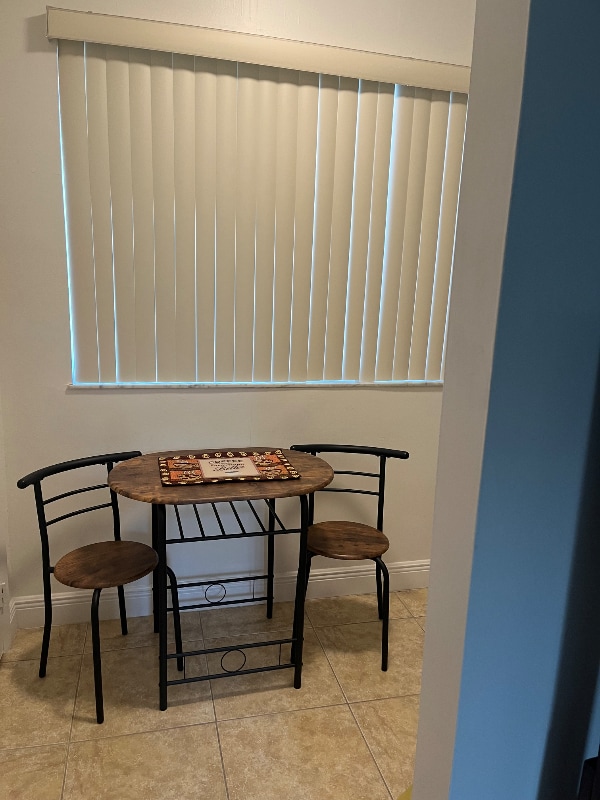 Foto del edificio - 147 N Kendall Dr