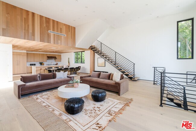 Foto del edificio - 611 Broadway St