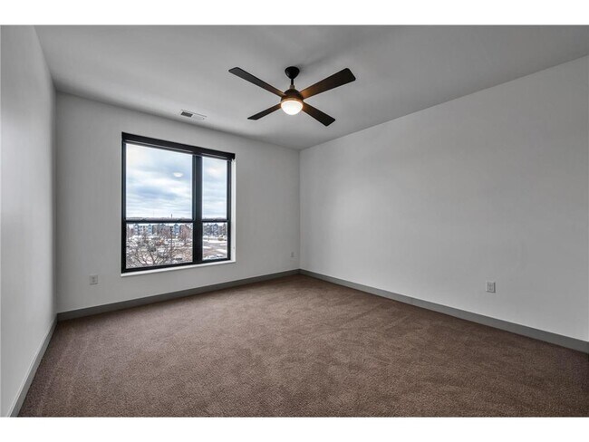 Foto del edificio - 640 Wisconsin Ave N