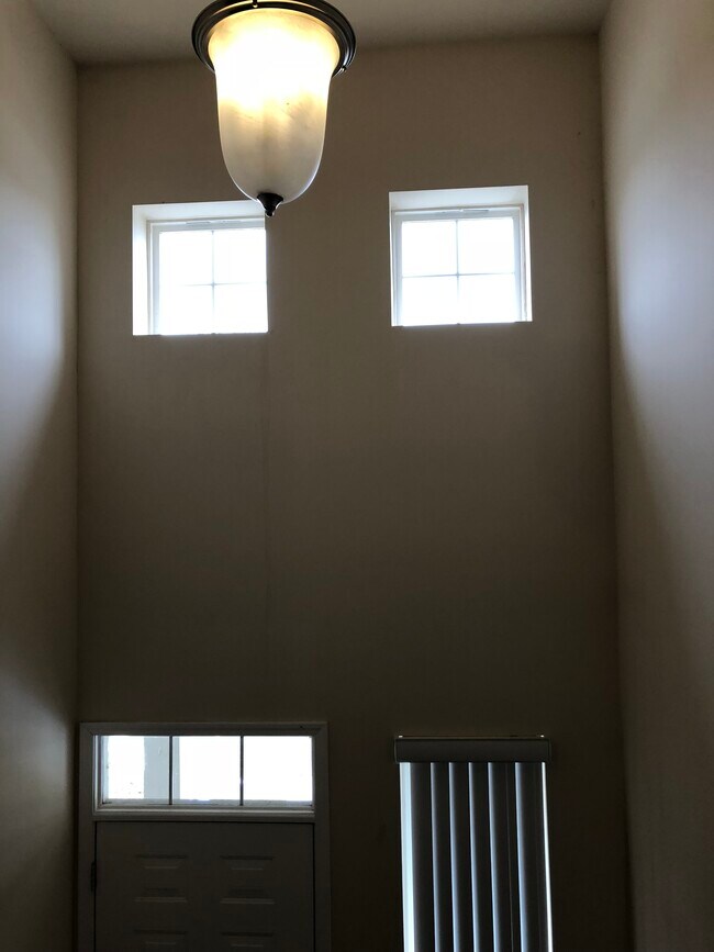 Foto del edificio - 52165 Naugatuck Dr