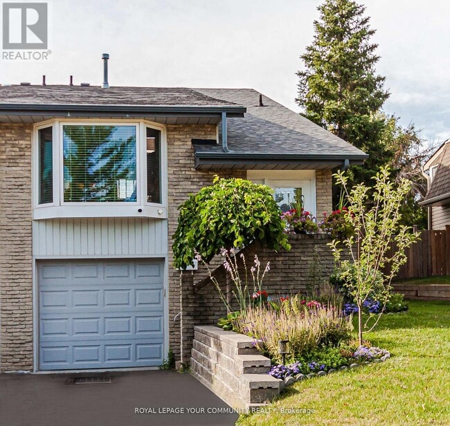 Building Photo - 2903 Salerno Crescent