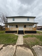 Building Photo - 421 2nd St