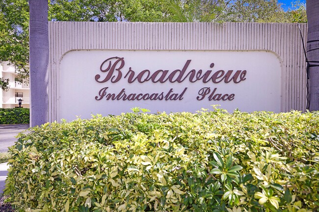Building Photo - 200 Intracoastal Pl