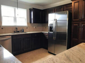 Building Photo - 1140 Rosland Cir