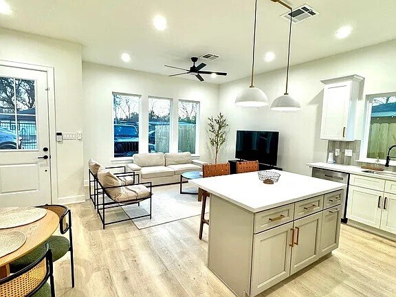 Foto del edificio - 5125 Van Fleet St