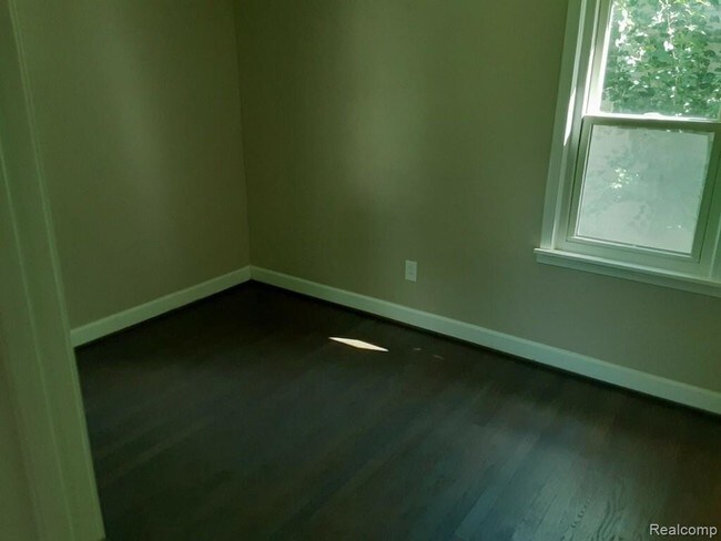 Foto del edificio - 24614 Hopkins St