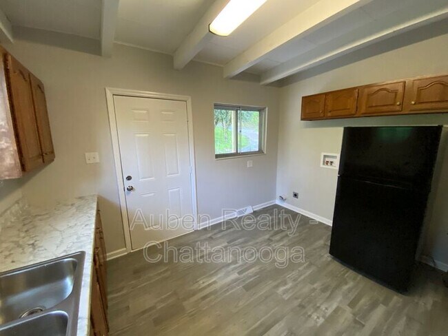 Foto del edificio - 4205 McCahill Rd