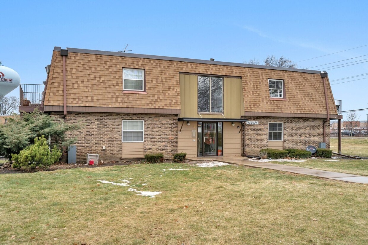 Primary Photo - 18W155 63rd St
