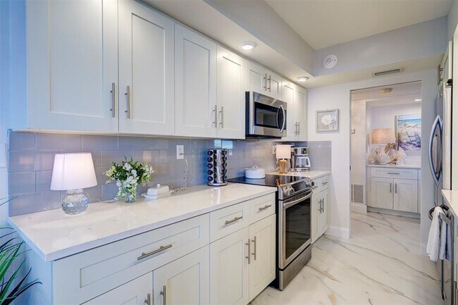 Foto del edificio - 5480 N Ocean Dr