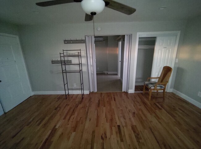 Foto del edificio - 142 Bradford Ave
