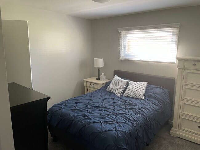 Foto del edificio - 14047 Pearlview Dr