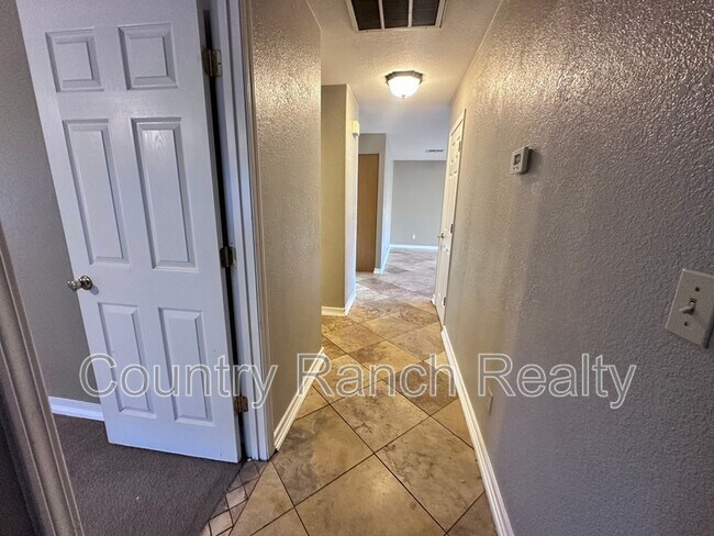 Foto del edificio - 538 Roadrunner Dr