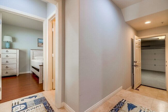 Building Photo - Live by the Beach! Fully Furnished, 4 Bed,...
