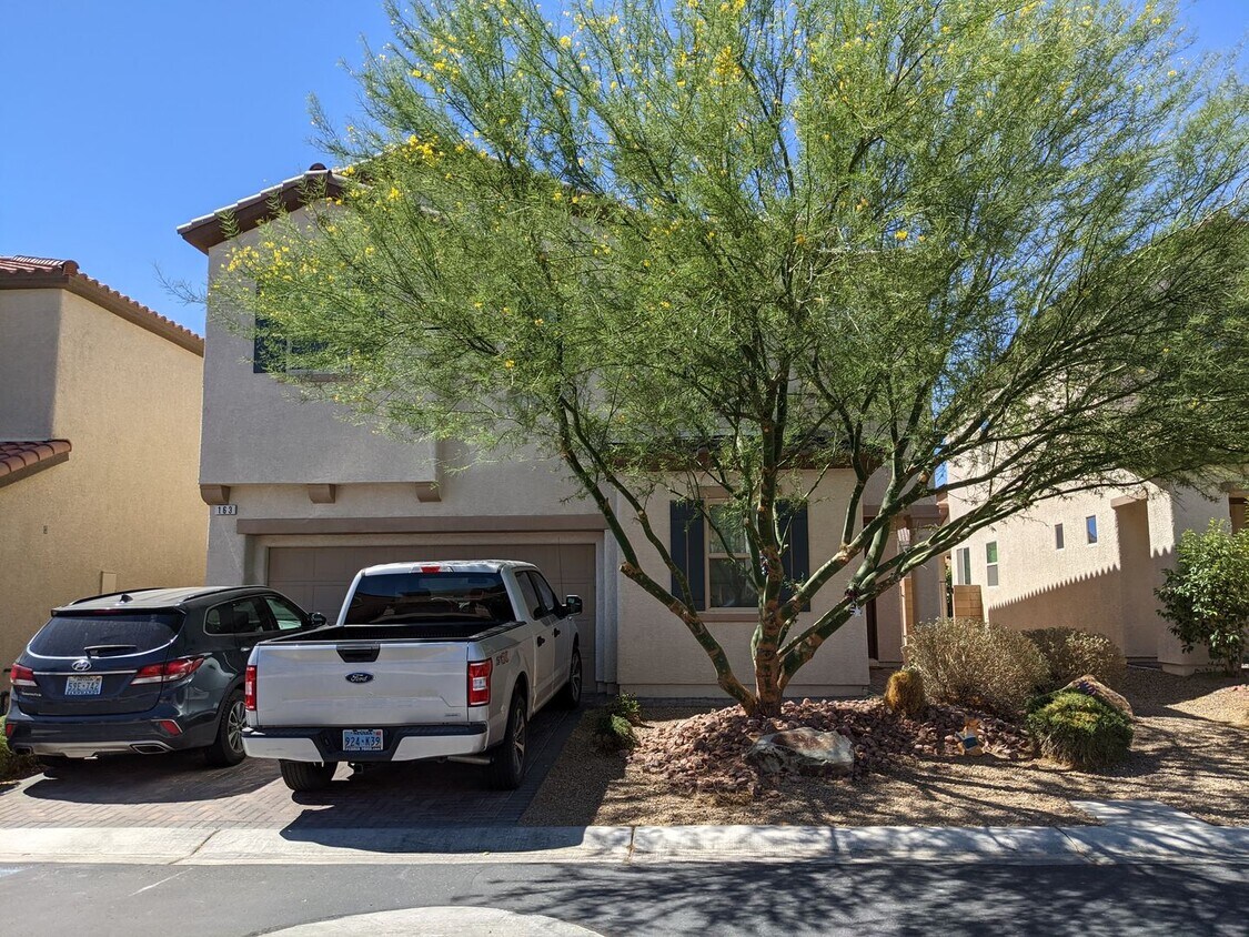 Foto principal - 163 White Mule Ave