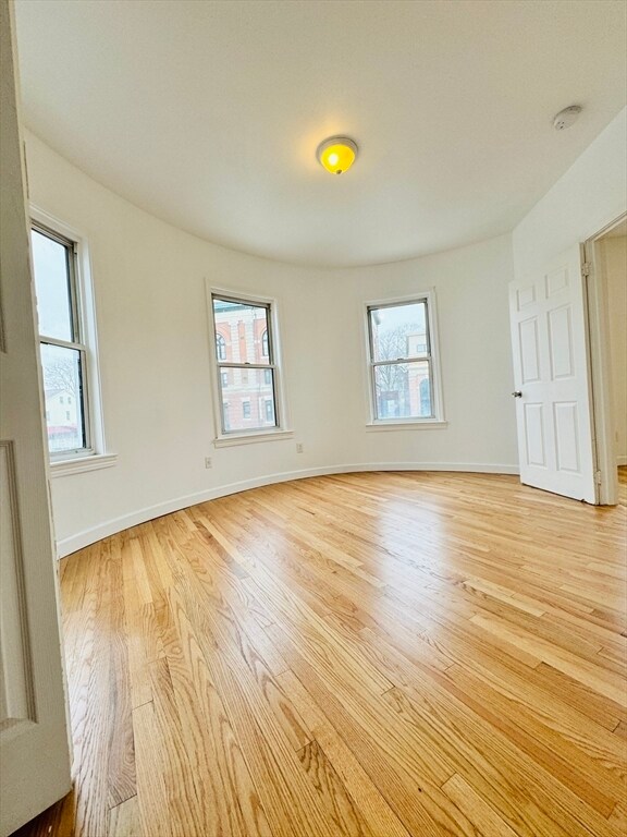 Foto del edificio - 505 Columbia Rd