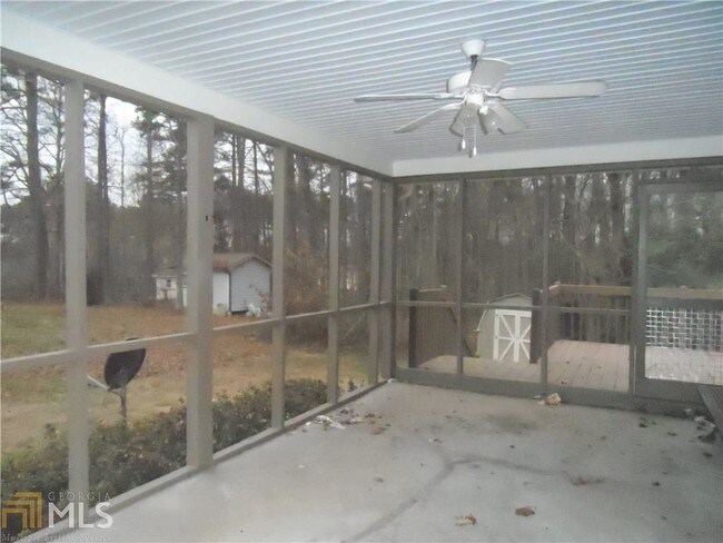 Building Photo - 1002 Ridge Rd