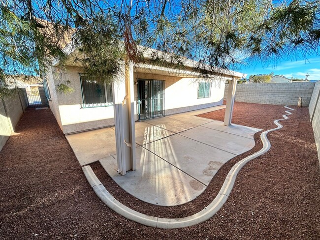 Building Photo - Welcome Home! Charming 3 Bedroom, 2 Bath, ...