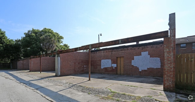 Building Photo - 1504 Perry St