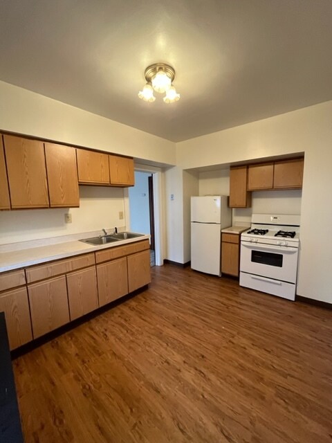 Foto del edificio - 2406 Olive St