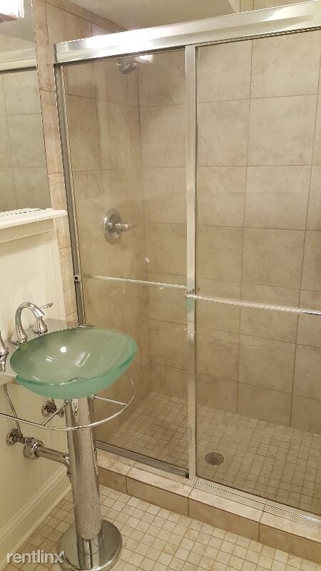 Foto del edificio - 3 br, 2 bath Condo - 120 Alden Ave