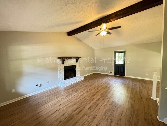 Foto del edificio - 4096 Springlake Cir
