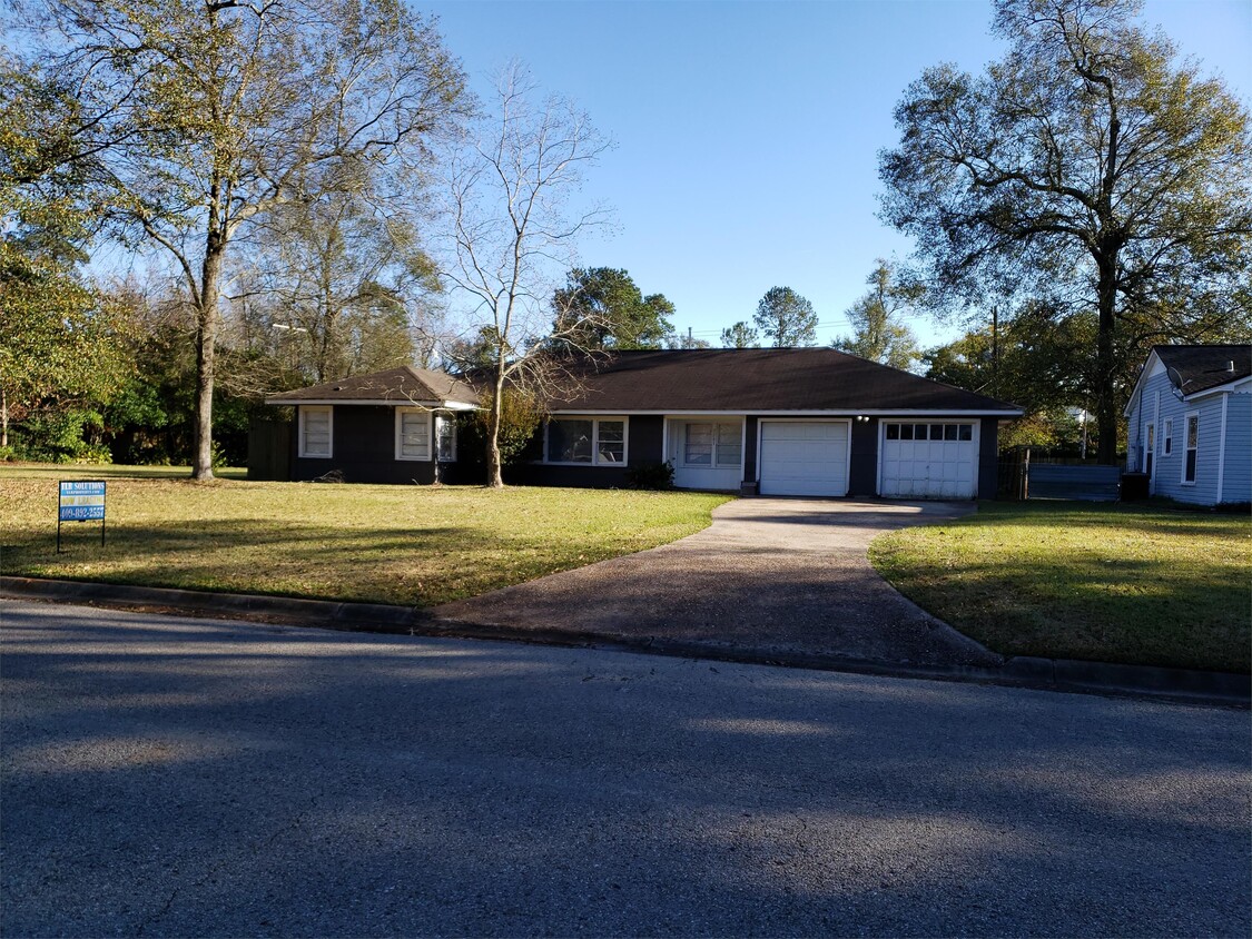 Primary Photo - 5745 Kohler St