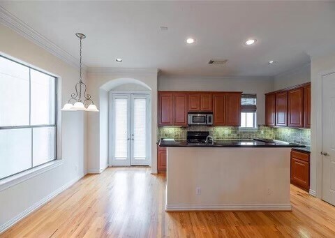 Foto del edificio - 9906 Orchard Ct