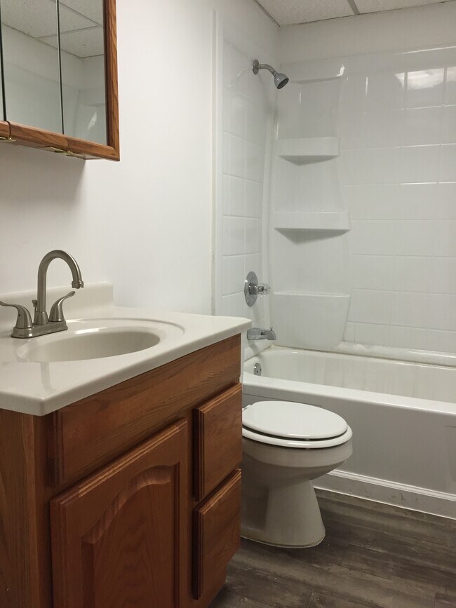 Foto del edificio - 410 E Water St