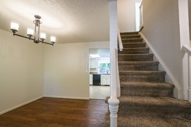 Foto del edificio - Beautiful 4-Bedroom Home - Move-in Ready!