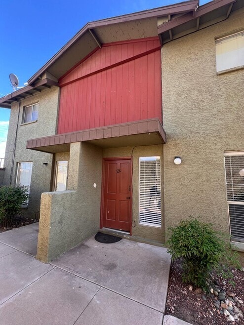 Building Photo - 4615 N 39th Ave