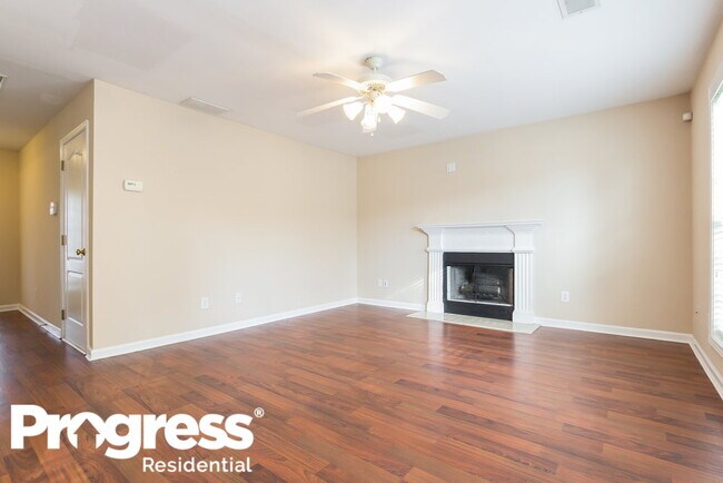 Foto del edificio - 6443 Grand Hickory Dr