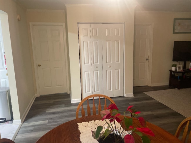 Building Photo - 623 Whitehall Rd