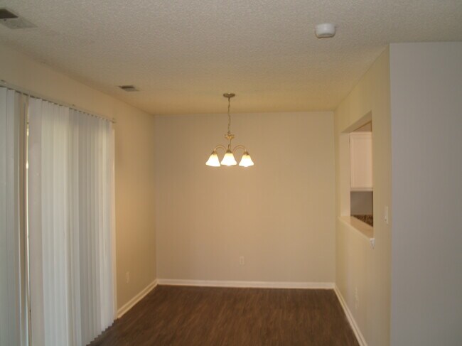 Foto del edificio - 2832 Iron Gate Ln