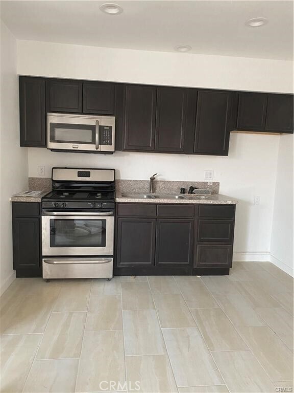 Foto principal - 7571 Wells Ave