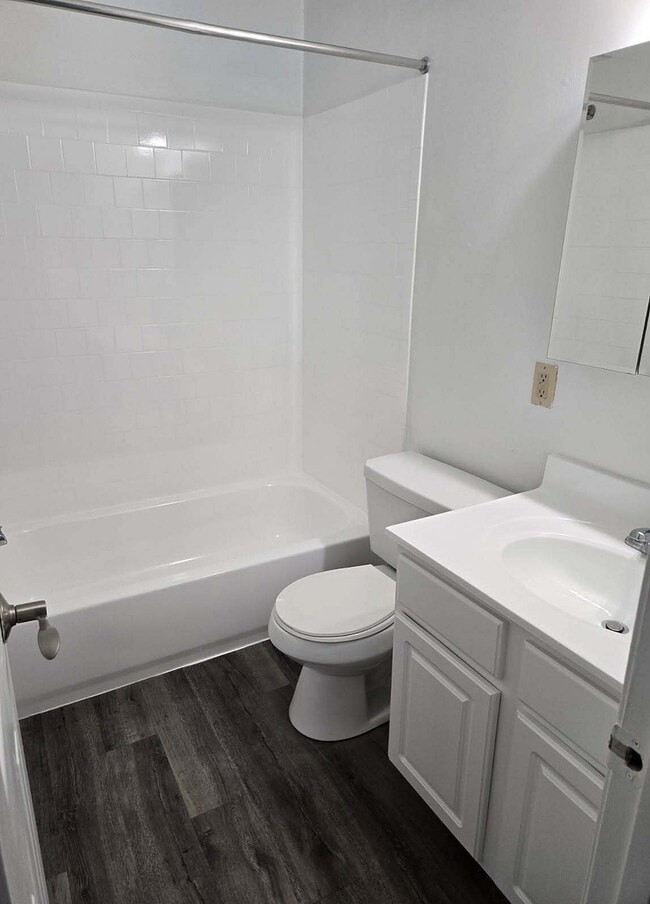 CA1-I Bath - Heritage Woods