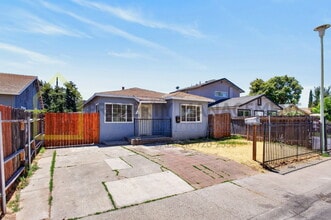 Building Photo - 7720 35th Ave