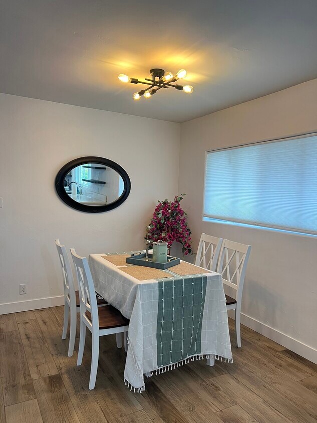 Foto principal - 733 Virginia Pl