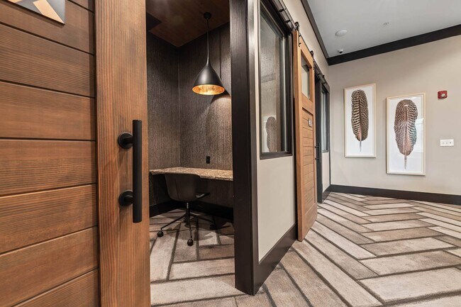 Foto del edificio - Knox at Metrocenter Apartments