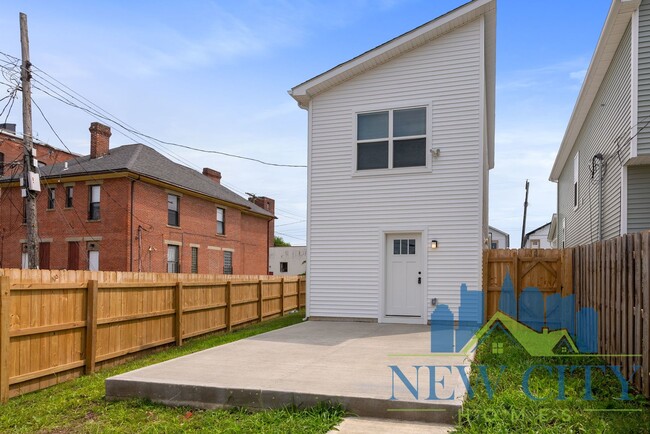 Building Photo - Brand New Home - King-Lincoln/Bronzville -...