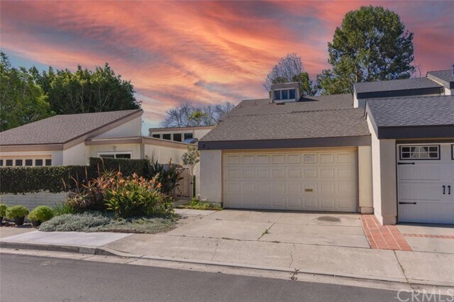 Foto principal - 3 Oak Tree Ln