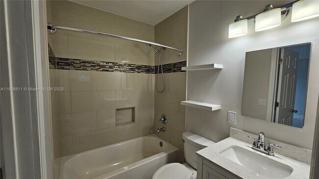 Foto del edificio - 818 SW 4th St