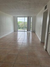 Building Photo - 1805 Sans Souci Blvd