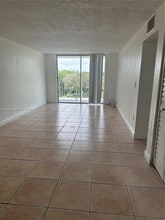 Building Photo - 1805 Sans Souci Blvd